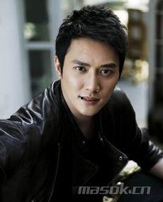 男明星最新吃瓜,男明星最新吃瓜事件揭秘